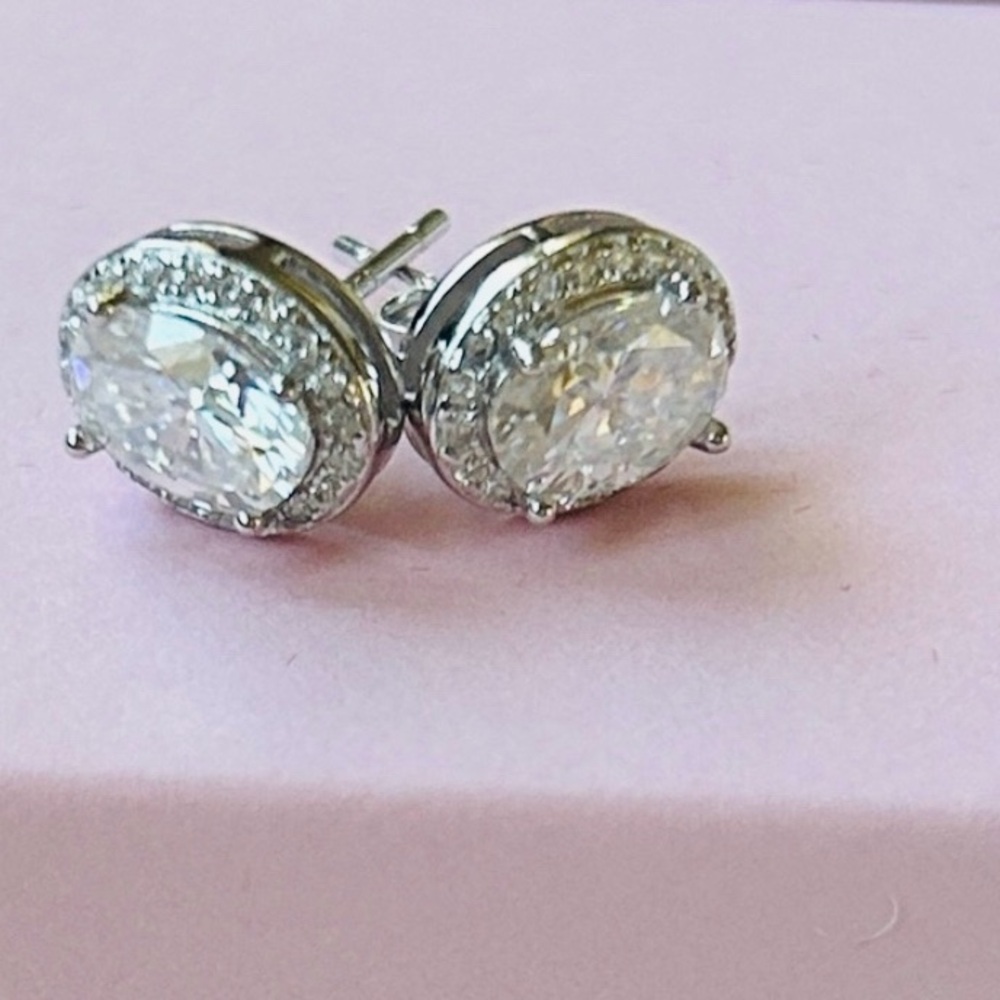 Moissanite Diamond 2.0 CT Oval Stud Earrings